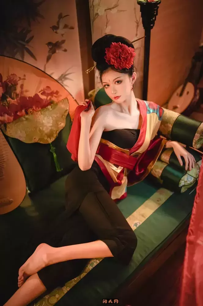 微博博主@沧霁桔梗-写真Cos作品套图 COS美图 第4张