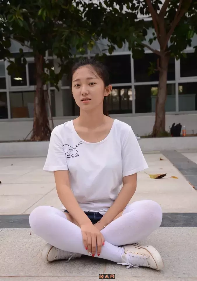 战前女神-足控爱好者原版套图收藏合集打包 美图合集 第1张