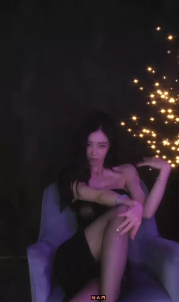 抖音主播@痣铃-有鱼er 2023年1-2月热舞视频合集 抖音快手 第3张
