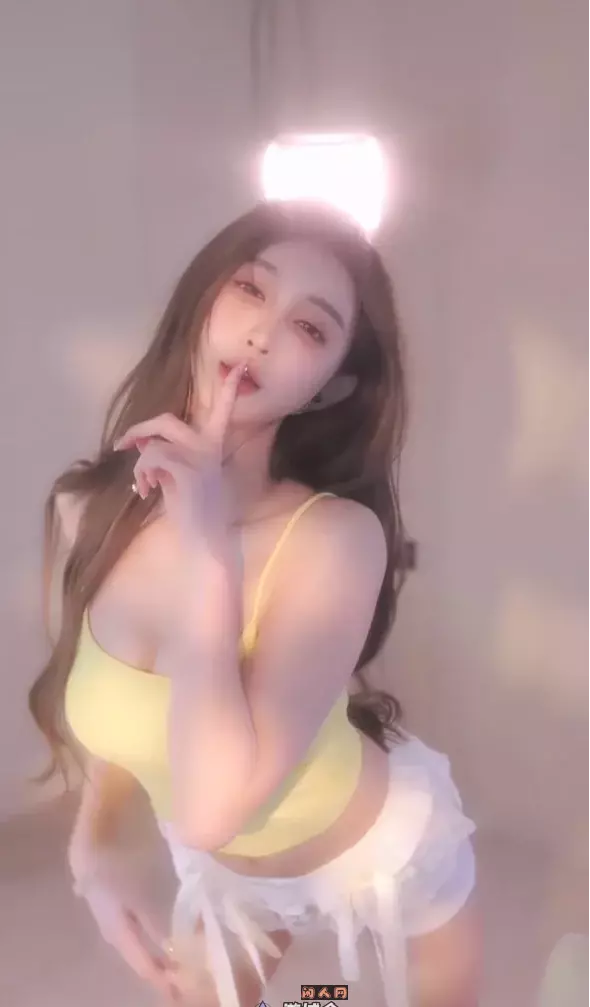抖音主播@奶油米yoo 2024年6月热舞视频合集 抖音快手 第1张
